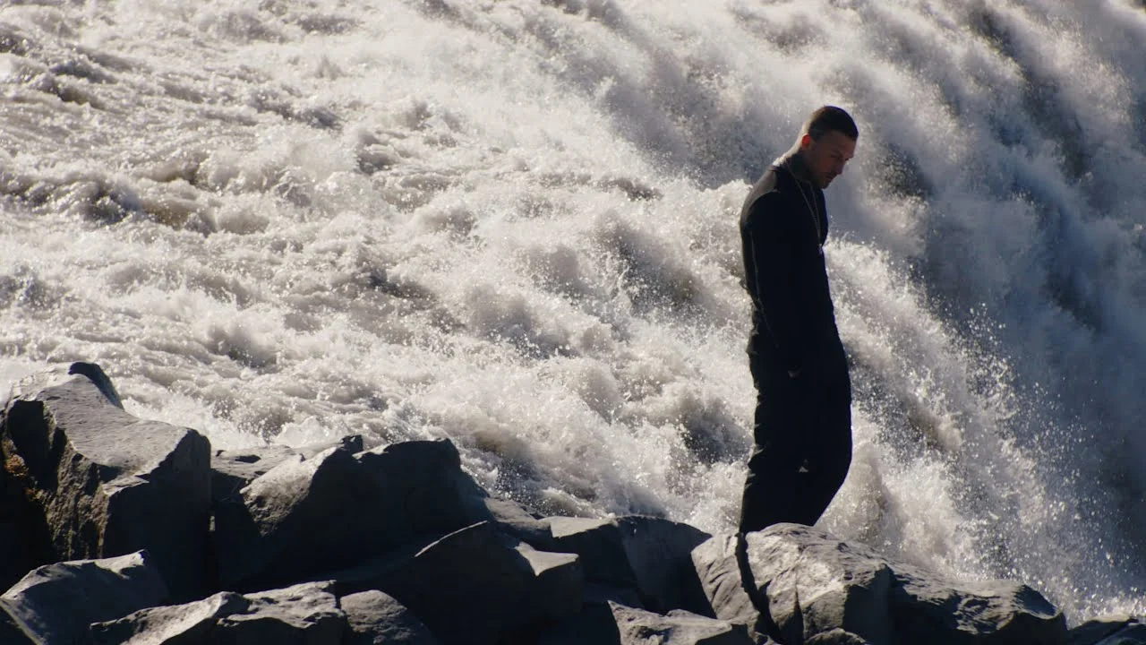 Video: Kontra K | Geboren um zu Leben ft. NESS (subtitulado)